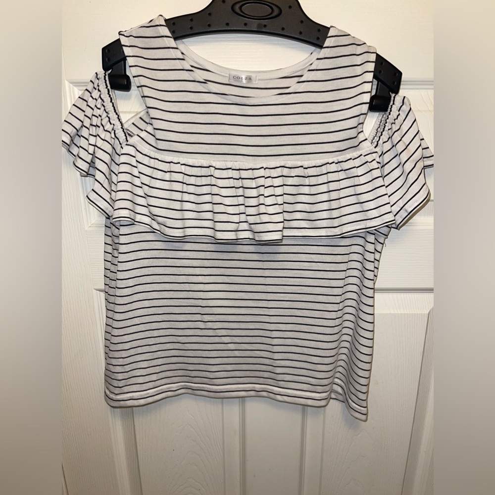 C.O.L.Z.A off the Shoulder Blouse
